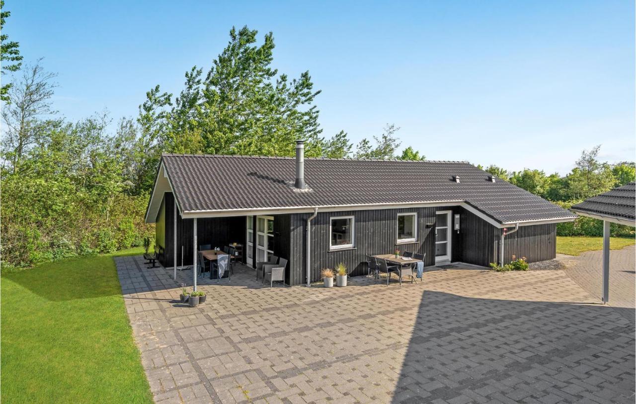 Cozy Home In Tarm With Kitchen Exteriör bild