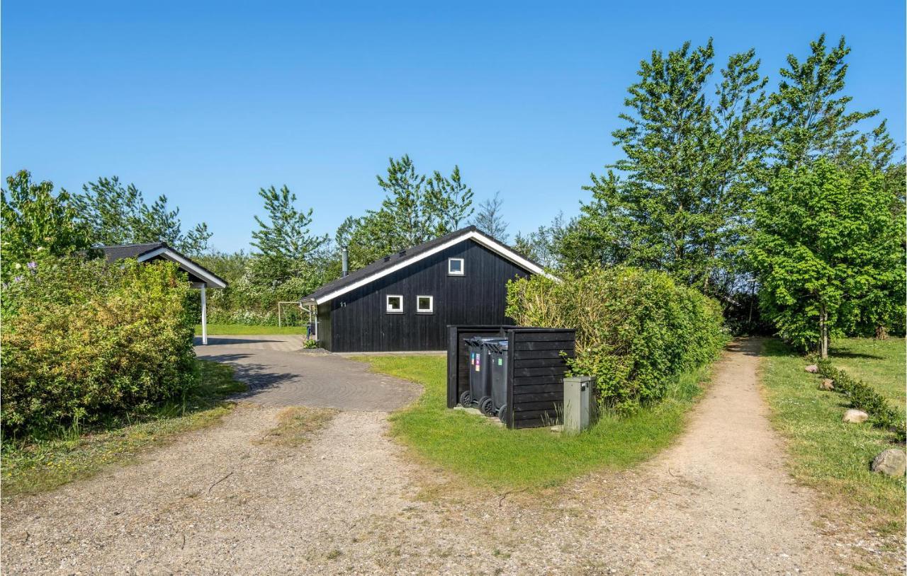 Cozy Home In Tarm With Kitchen Exteriör bild
