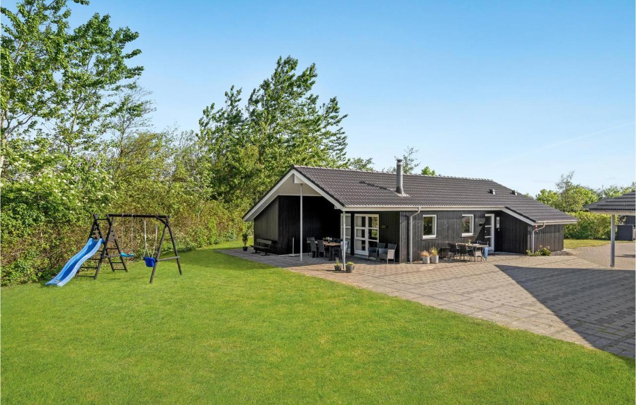 Cozy Home In Tarm With Kitchen Exteriör bild